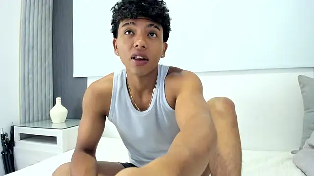 Snapshot of jhoystrong_ chatting on 02-14-26, 11:51 jhoystrong online show from 02-14-26, 11:51