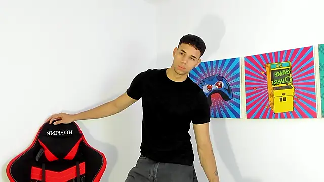 Snapshot of Thomas_walker14 chatting on 02-20-26, 12:38 Thomas walker14 online show from 02-20-26, 12:38