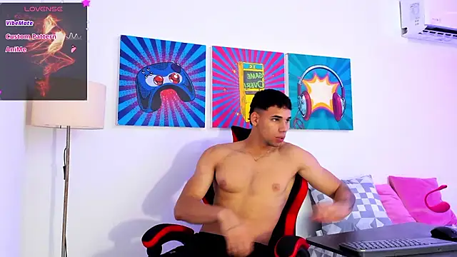 Snapshot of Thomas_walker14 chatting on 02-26-26, 12:37 Thomas walker14 online show from 02-26-26, 12:37