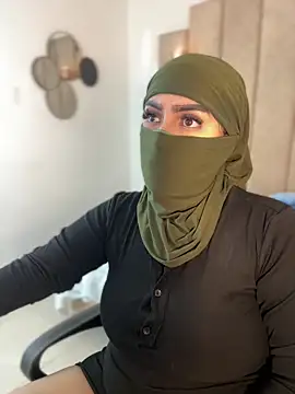 Snapshot of rashaaa_ chatting on 02-26-26, 01:15 rashaaa online show from 02-26-26, 01:15