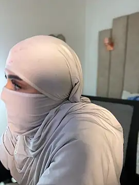 rashaaa  online show from 04-08-26, 01:38