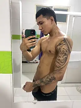 Thiagoo2331 online show from 04-12-26, 06:07