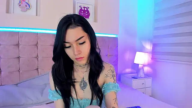 Snapshot of Megan_Morphy chatting on 02-27-26, 01:00 Megan Morphy online show from 02-27-26, 01:00