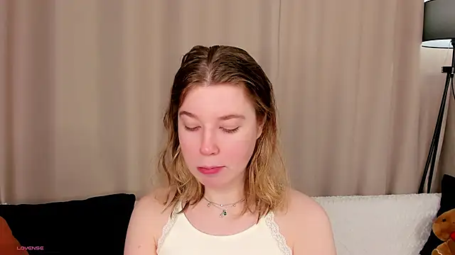 Snapshot of MaraaSwan chatting on 03-01-26, 01:07 MaraaSwan online show from 03-01-26, 01:07