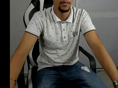 Snapshot of badboy_master chatting on 02-19-26, 01:45 badboy master online show from 02-19-26, 01:45