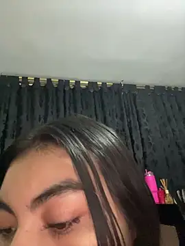 eimmy  skinny online show from 04-17-26, 07:06