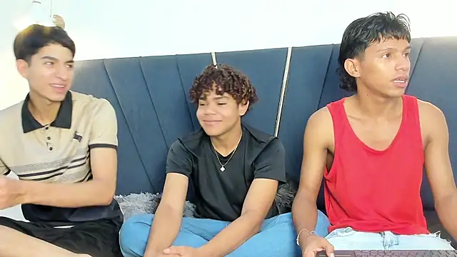 Snapshot of kleiver_cum18 chatting on 02-14-26, 12:57 kleiver cum18 online show from 02-14-26, 12:57