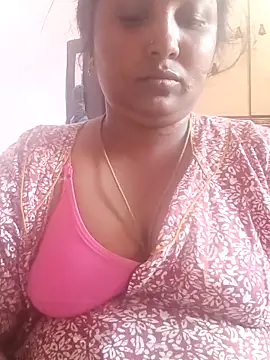 Snapshot of tamilkaviya431 chatting on 03-02-26, 11:39 tamilkaviya431 online show from 03-02-26, 11:39