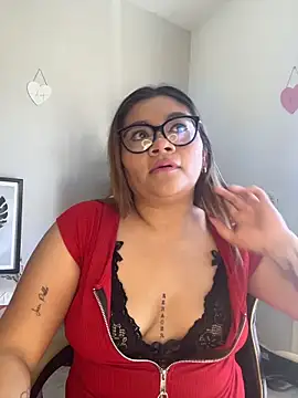 Snapshot of ludmila_x chatting on 02-15-26, 10:28 ludmila x online show from 02-15-26, 10:28