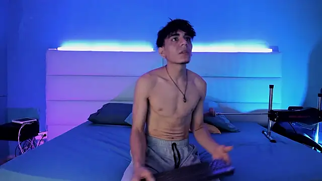 abrilandjulian online show from 03-05-26, 11:39