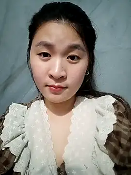 Snapshot of -Datini- chatting on 02-16-26, 02:02 -Datini- online show from 02-16-26, 02:02