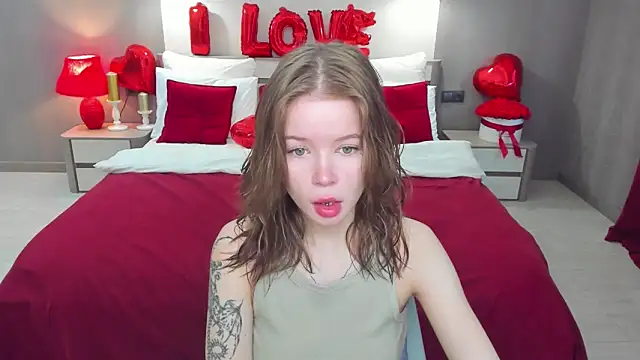 Snapshot of Violetta__Dreams chatting on 02-20-26, 04:42 Violetta Dreams online show from 02-20-26, 04:42