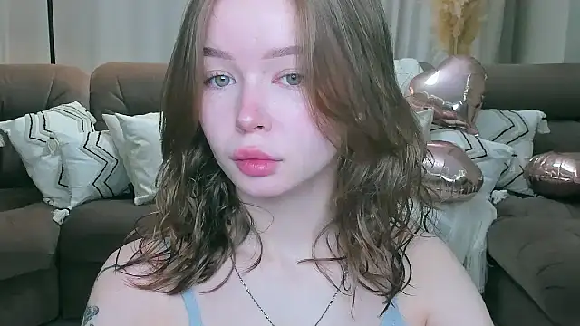 Snapshot of Violetta__Dreams chatting on 02-26-26, 06:40 Violetta Dreams online show from 02-26-26, 06:40