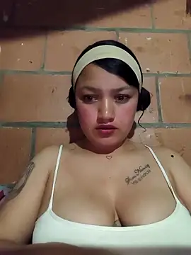 Bloom Dahlia online show from 03-26-26, 02:28