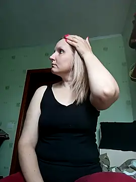 SusanGold9211 online show from 04-07-26, 09:32