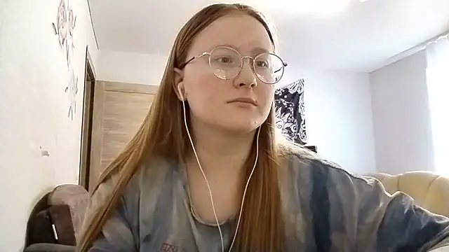 Snapshot of AnikaLipps chatting on 03-02-26, 02:13 AnikaLipps online show from 03-02-26, 02:13