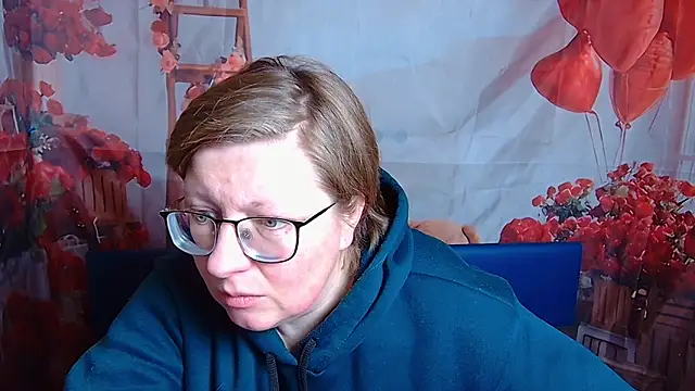 Snapshot of RadaChudna chatting on 02-17-26, 06:43 RadaChudna online show from 02-17-26, 06:43