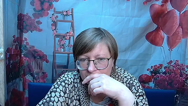 Snapshot of RadaChudna chatting on 02-27-26, 12:16 RadaChudna online show from 02-27-26, 12:16