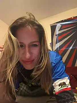 Snapshot of siennasol chatting on 06-09-26, 01:23 siennasol online show from 06-09-26, 01:23