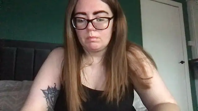 CurvyBx online show from 03-24-26, 12:21