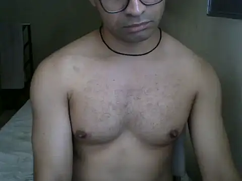 Snapshot of honeybatista chatting on 02-15-26, 05:09 honeybatista online show from 02-15-26, 05:09