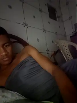 Snapshot of jujubinha1028 chatting on 02-21-26, 02:45 jujubinha1028 online show from 02-21-26, 02:45