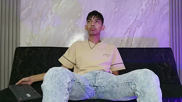 KITTY BOSH online show from 05-29-26, 01:09