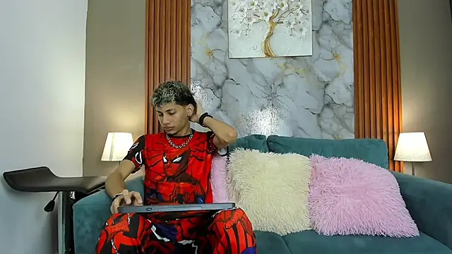 Snapshot of YOUNG_BOYS_HELL chatting on 03-01-26, 01:18 YOUNG BOYS HELL online show from 03-01-26, 01:18