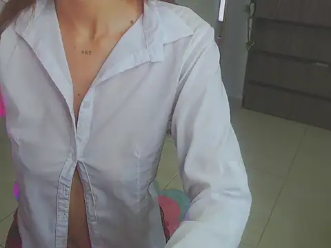 Snapshot of Mis_Cersi chatting on 02-15-26, 07:10 Mis Cersi online show from 02-15-26, 07:10