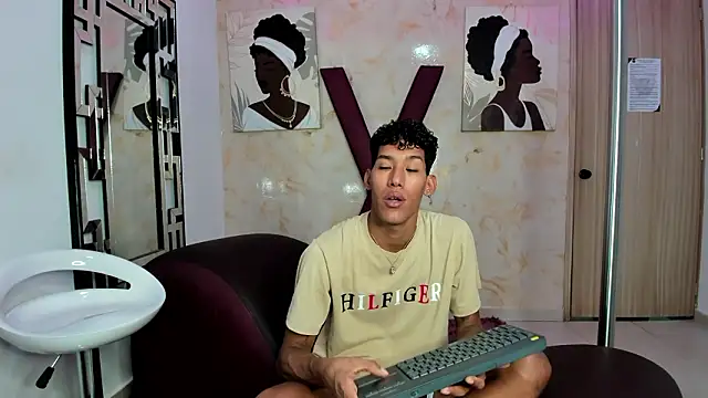 GREEN BOYS online show from 03-28-26, 01:27