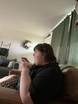 Snapshot of plushietoy chatting on 02-23-26, 08:06 plushietoy online show from 02-23-26, 08:06