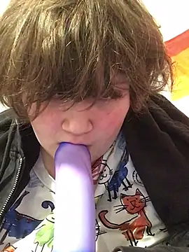 Snapshot of plushietoy chatting on 02-28-26, 04:19 plushietoy online show from 02-28-26, 04:19