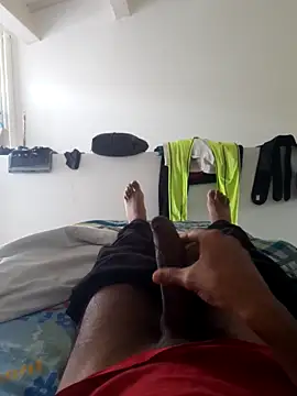 Snapshot of isuru_lakshan chatting on 02-25-26, 01:32 isuru lakshan online show from 02-25-26, 01:32