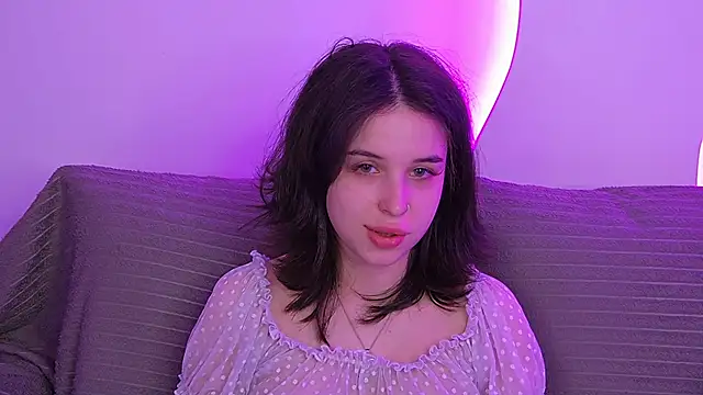 Snapshot of LanaLedger chatting on 06-20-26, 11:02 LanaLedger online show from 06-20-26, 11:02