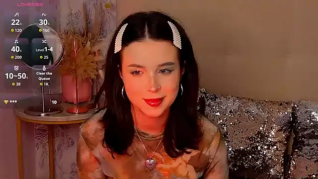 Snapshot of LanaLedger chatting on 07-28-26, 06:20 LanaLedger online show from 07-28-26, 06:20