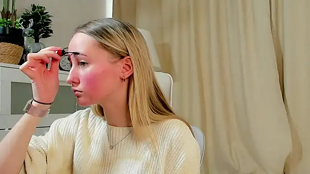 TraceeRebollar online show from 02-17-26, 11:18