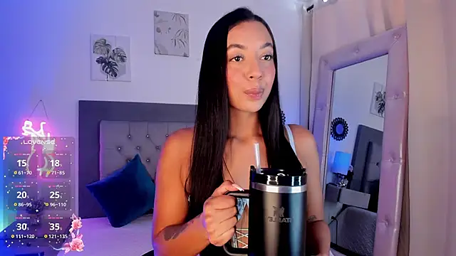 julietha Vega online show from 03-28-26, 06:18