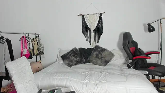 aurora moonm online show from 05-28-26, 03:15