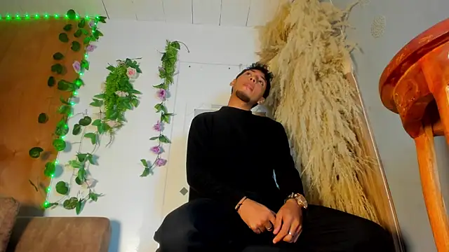 Ian Hunter online show from 02-16-26, 01:29