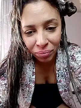 Snapshot of kiki_milu chatting on 04-29-26, 02:54 kiki milu online show from 04-29-26, 02:54