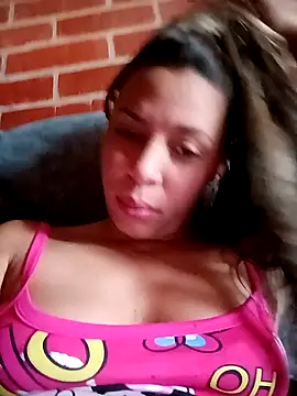 Snapshot of kiki_milu chatting on 05-07-26, 01:05 kiki milu online show from 05-07-26, 01:05