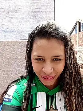 Snapshot of kiki_milu chatting on 05-12-26, 04:48 kiki milu online show from 05-12-26, 04:48