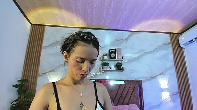 your whore Salome online show from 03-20-26, 06:13