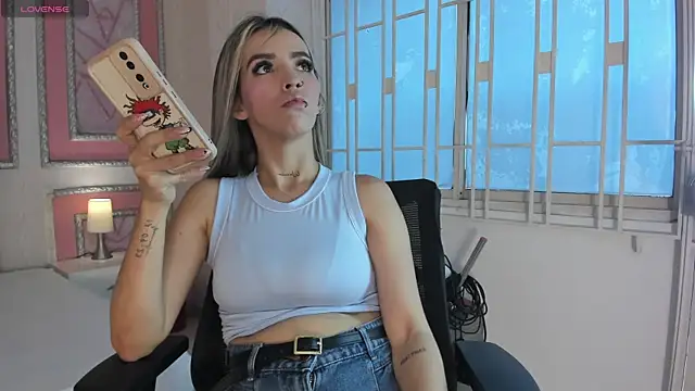 your whore Salome online show from 05-30-26, 07:44