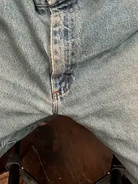 Snapshot of Outdoorsman13 chatting on 02-20-26, 06:41 Outdoorsman13 online show from 02-20-26, 06:41