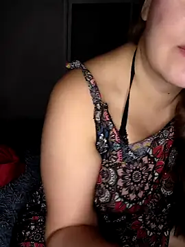 Snapshot of Miamorcurvyy chatting on 05-03-26, 02:17 Miamorcurvyy online show from 05-03-26, 02:17