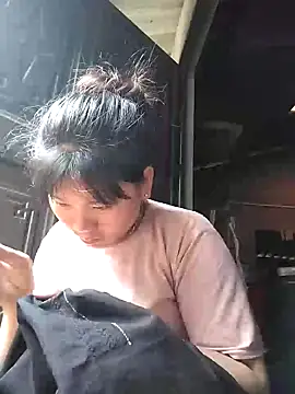 Snapshot of Baby_flower_1 chatting on 02-27-26, 01:49 Baby flower 1 online show from 02-27-26, 01:49