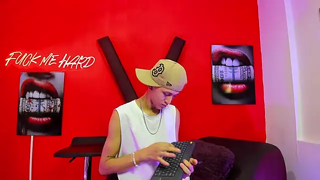 BOYS PLAY online show from 03-24-26, 07:13