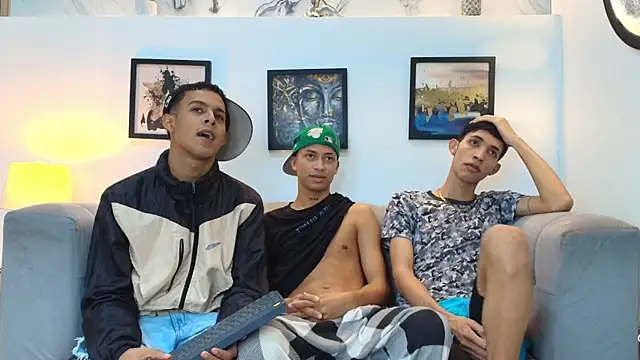 Snapshot of GOLD_BOYS chatting on 02-16-26, 01:51 GOLD BOYS online show from 02-16-26, 01:51