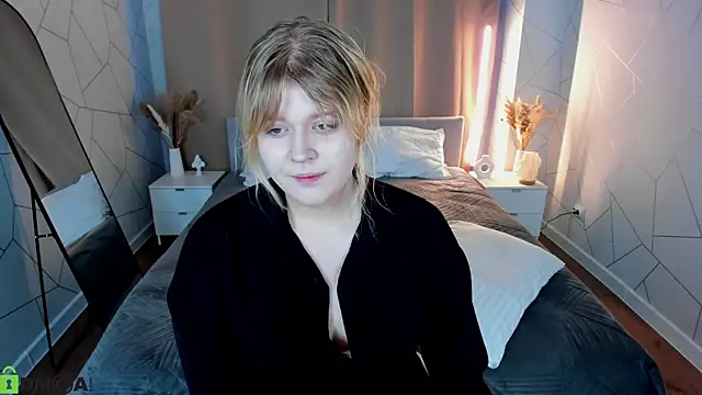 luna c0ra online show from 02-27-26, 01:05